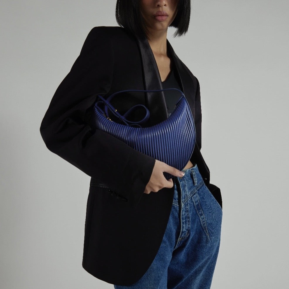 Cookie 28 Corrugated Lapis Shoulder Bag (out of stock)