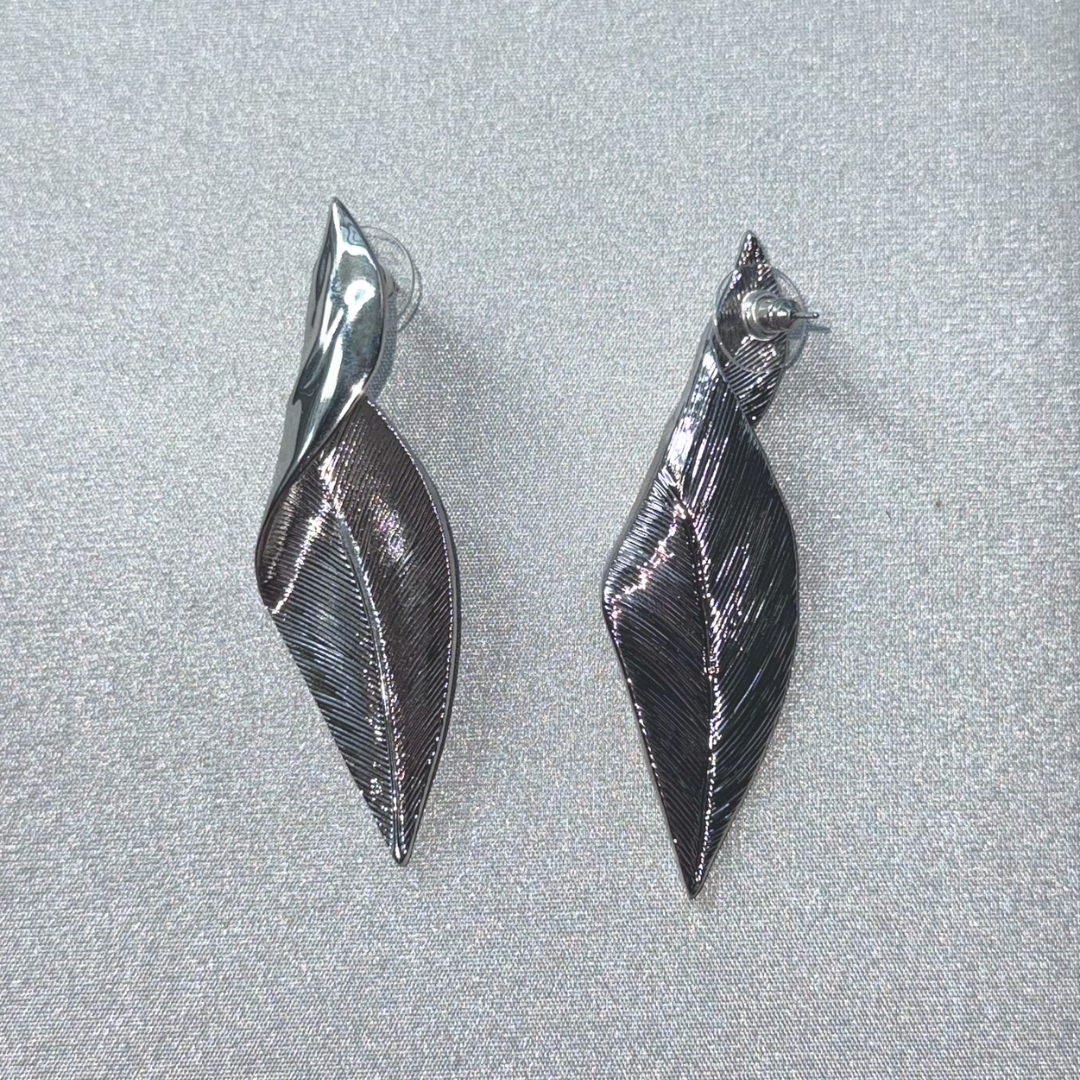 Silver toned Leaf Shaped Textured Pierced Earrings (NEW)