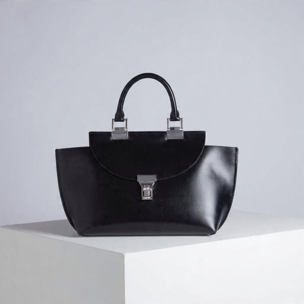 Le Bon 14 Black Top Handle (coming soon)