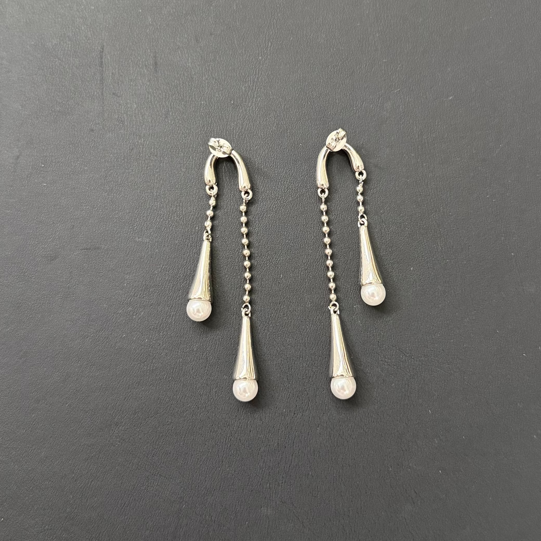 Silver Pearl Bulb Light-weight Dangling Earrings