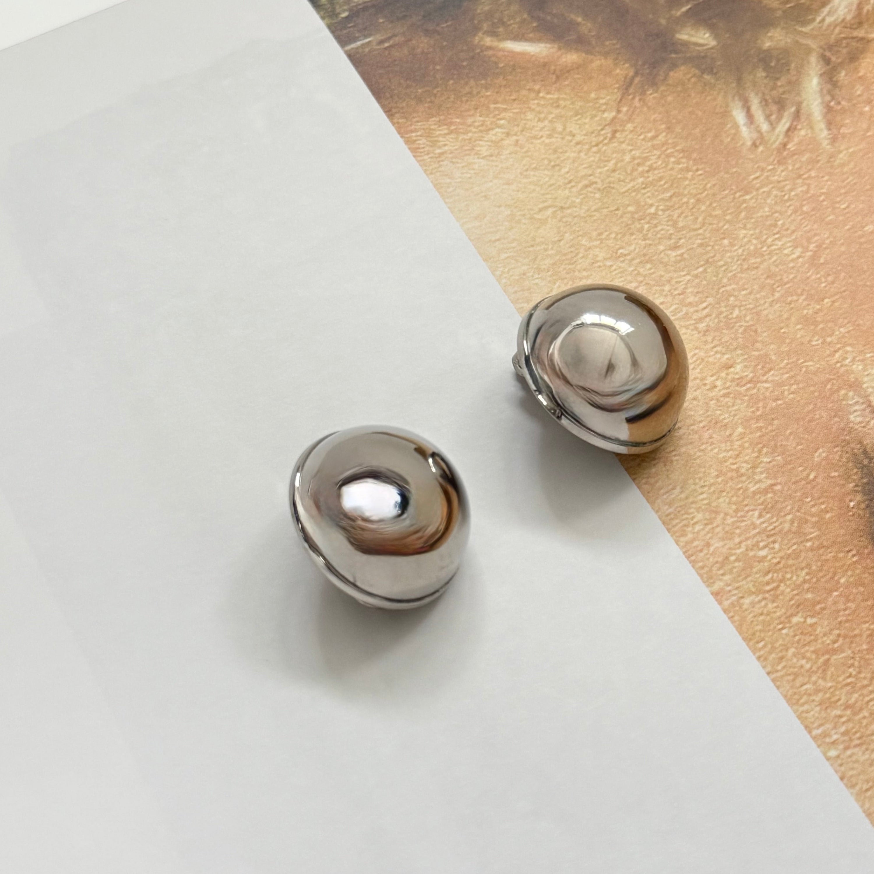 Vintage 90s Chunky Silver Ball Clip ons Earrings