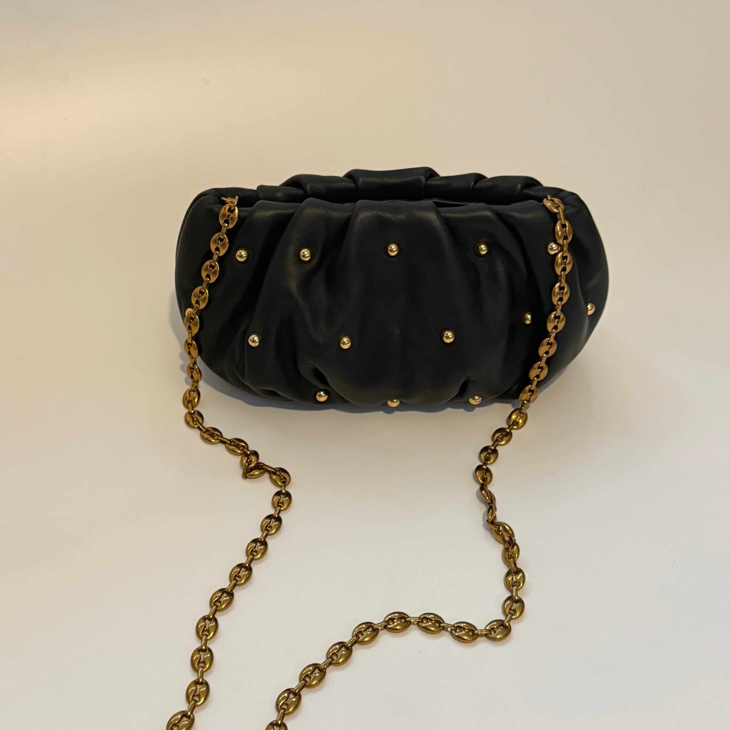 Bubble 8 Stud Black Clutch
