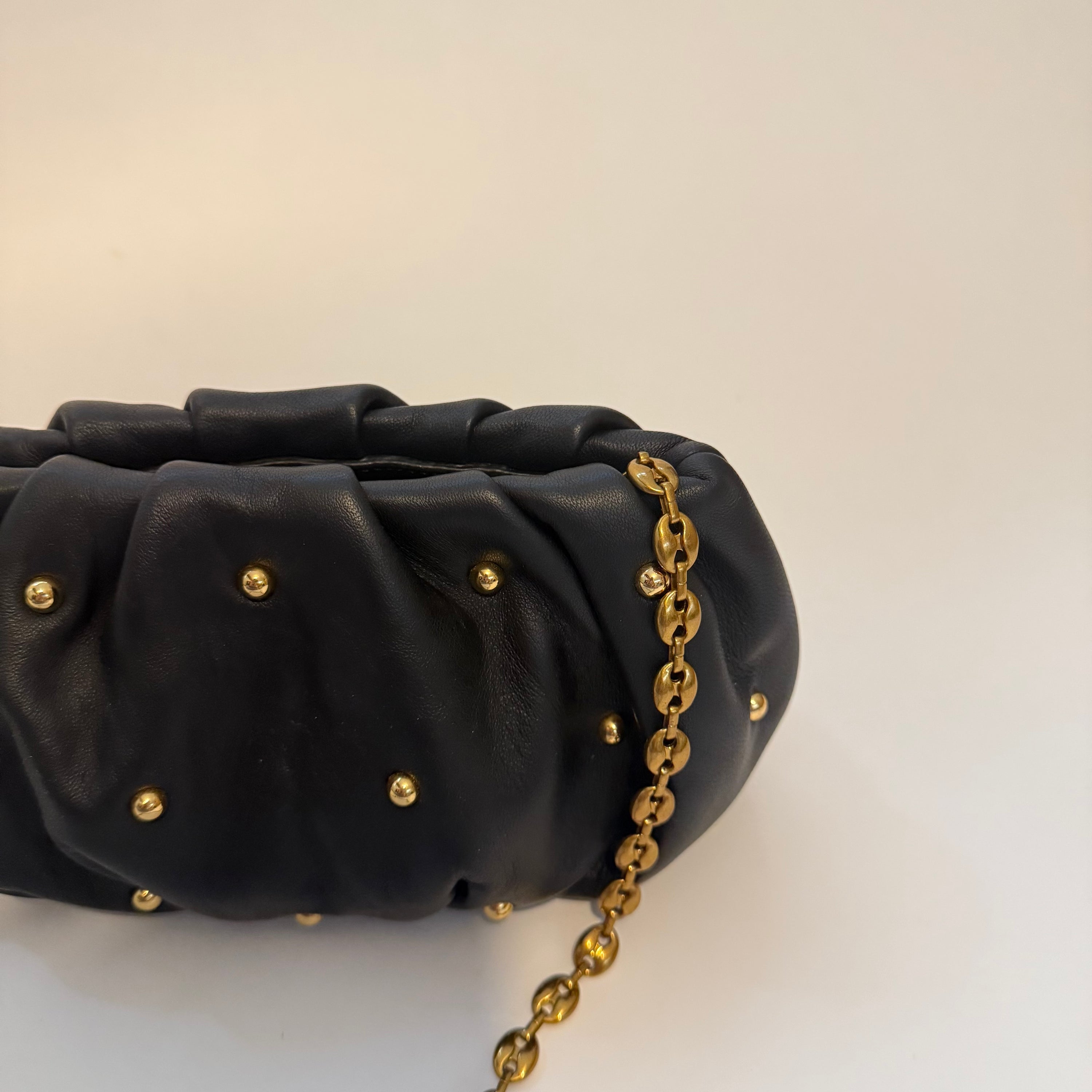 Bubble 8 Stud Black Clutch