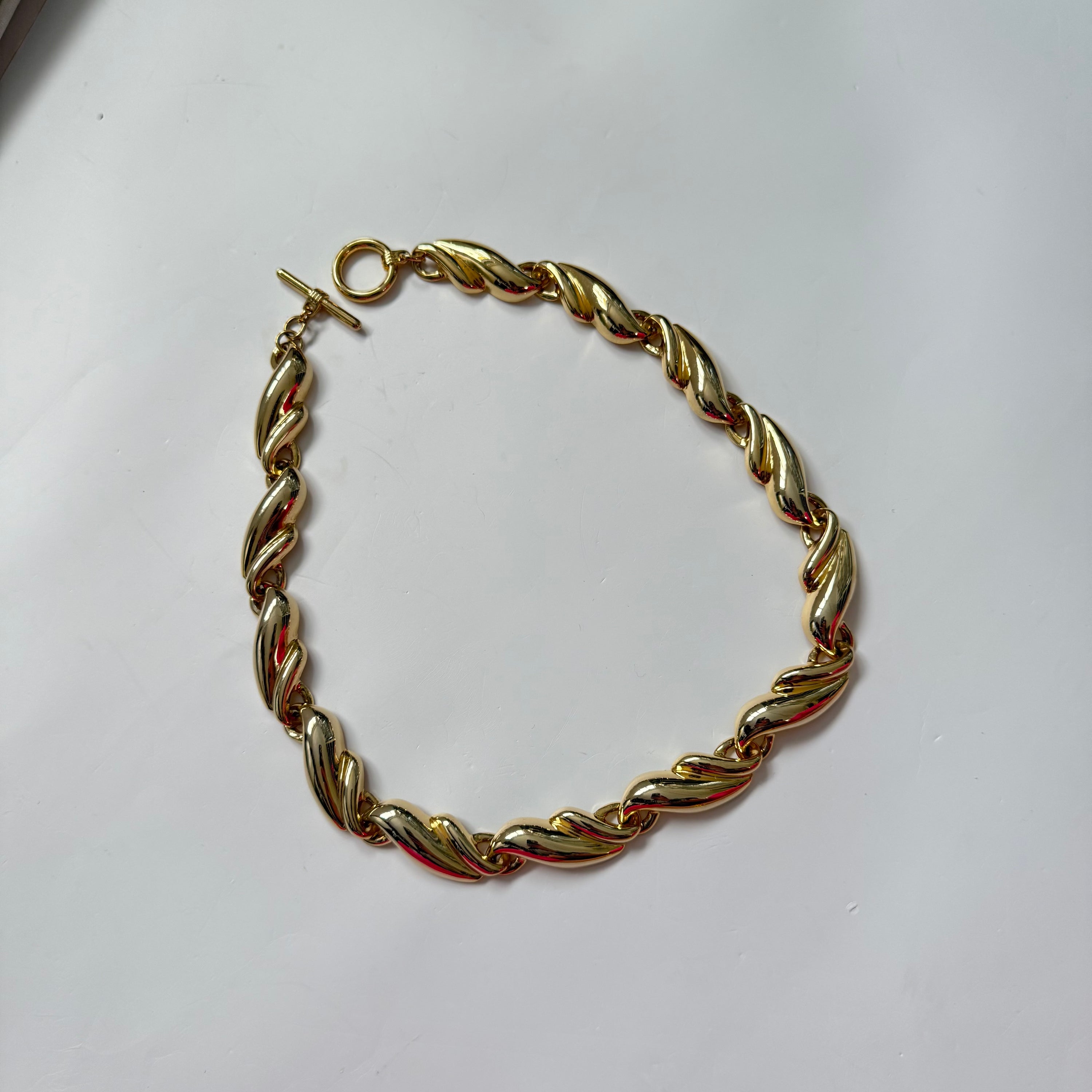 Vintage 80s Bright Gold Shell Link Chain Necklace