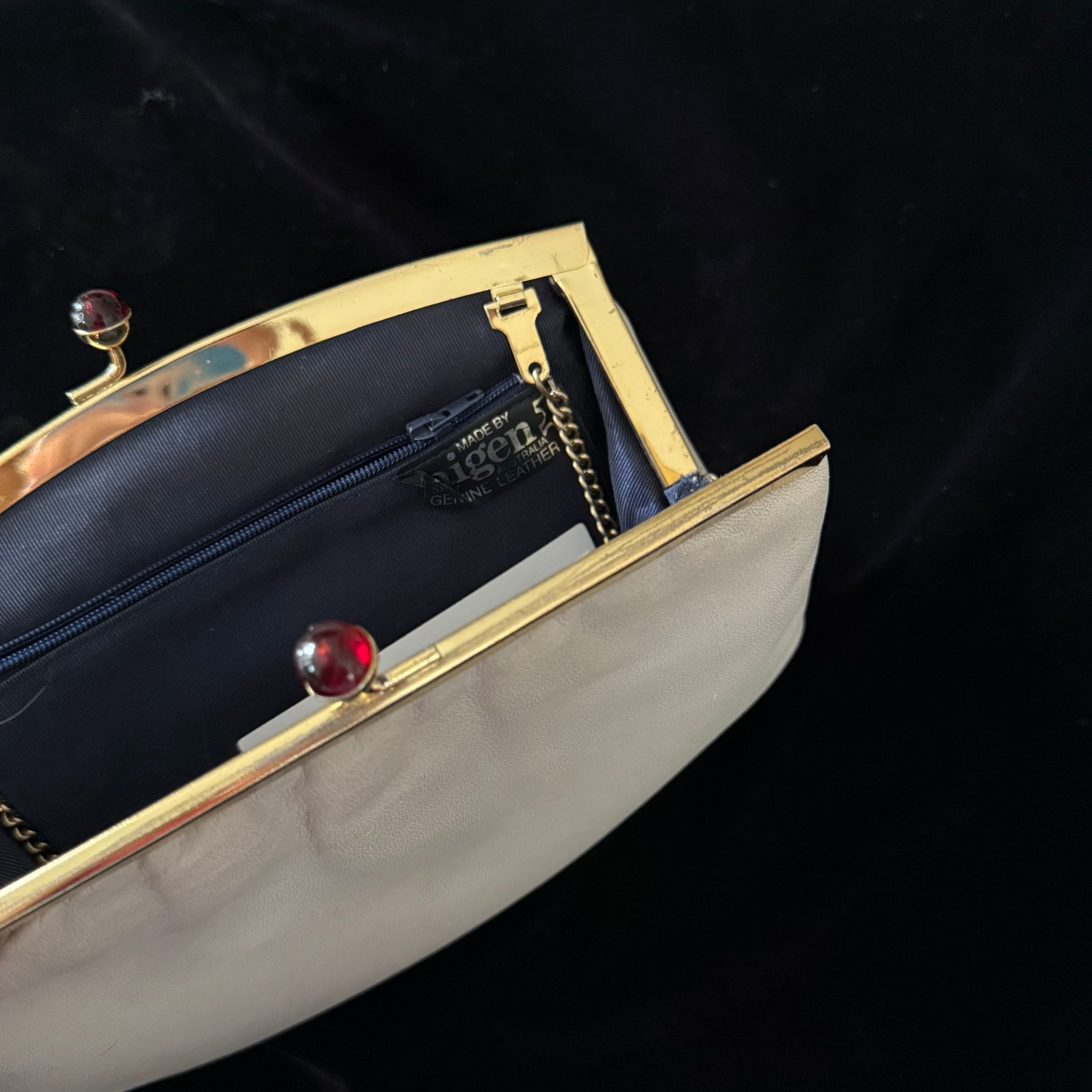 Vintage Faigen Grey Purse From Australia