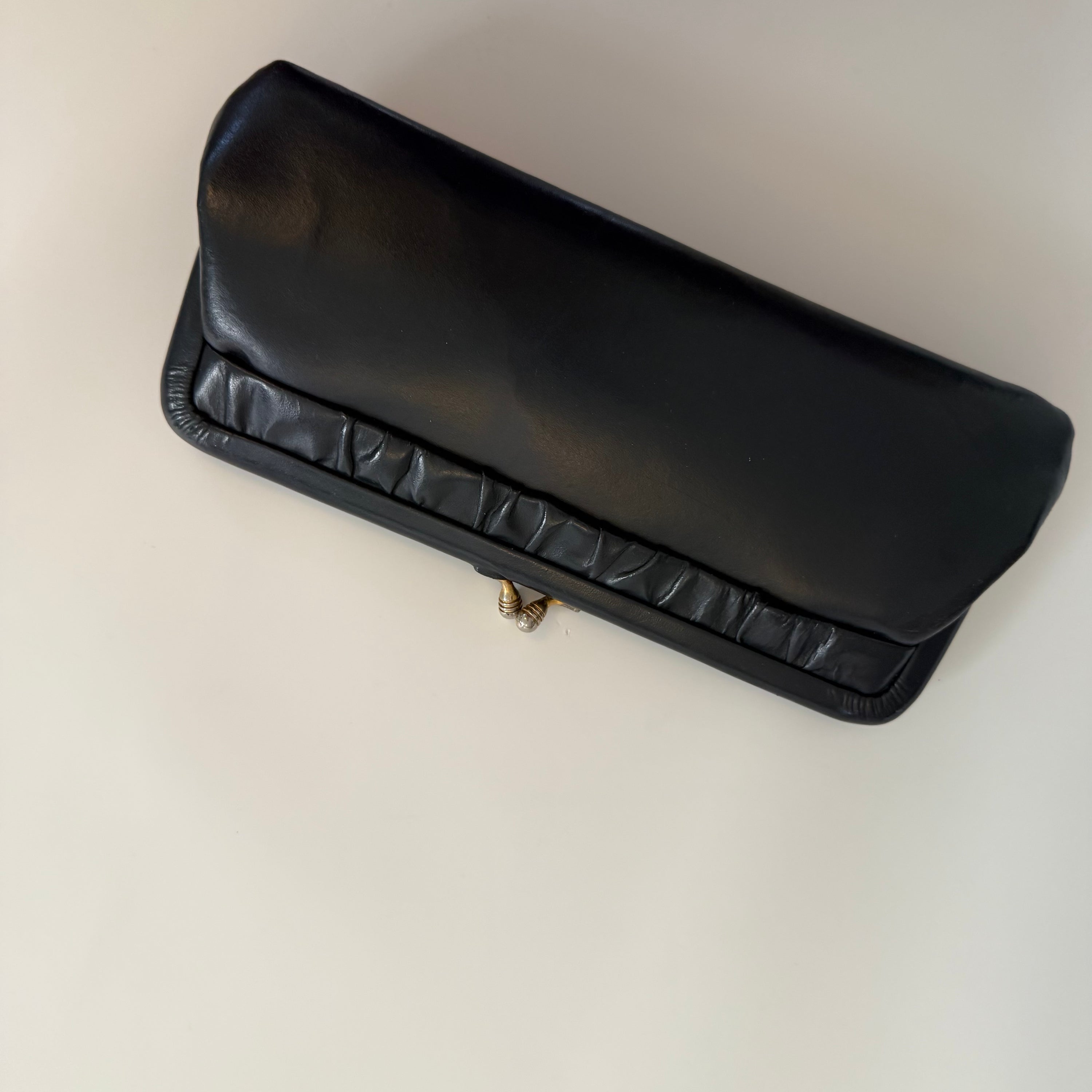 Vintage Rones N.S.W Navy Scallop Top Purse