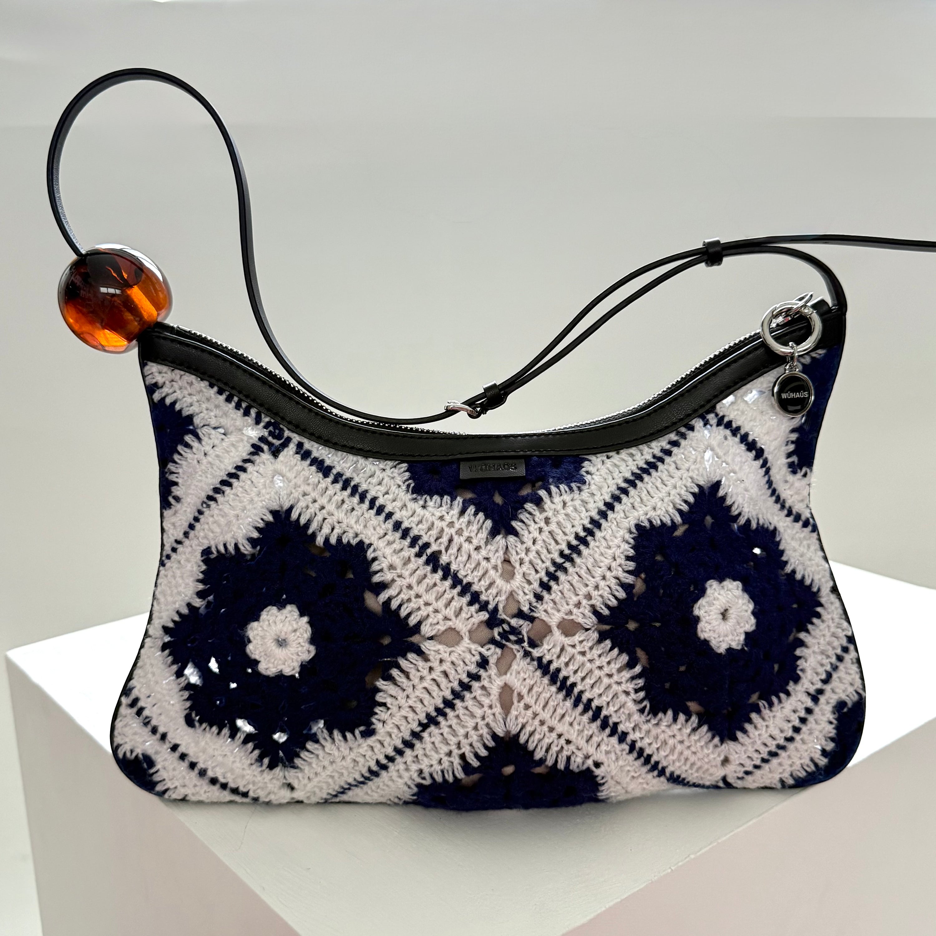 Veil African Violet Hand-knitted Shoulder Bag