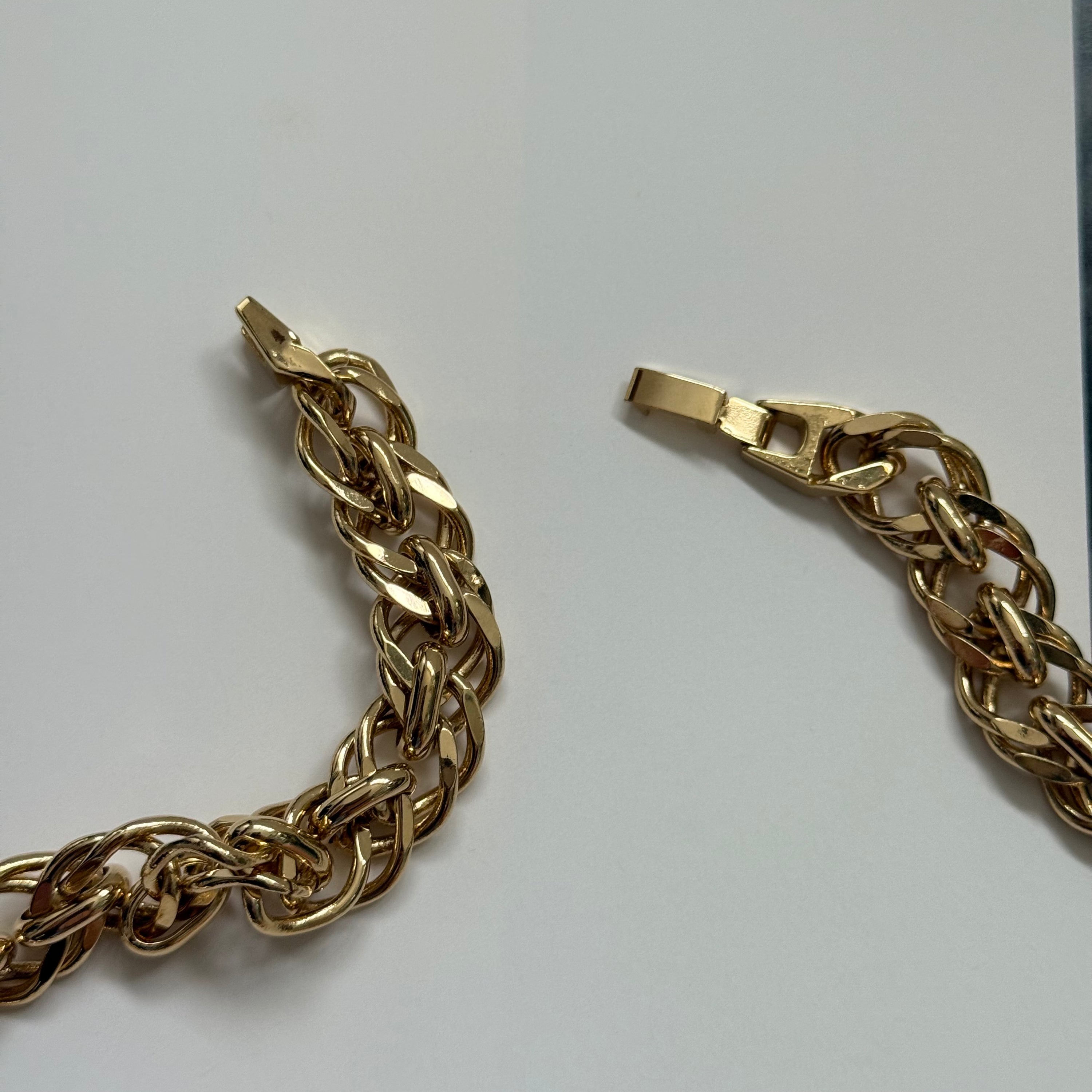 Vintage 80s Warm Gold-toned Chunky Link Chain Necklace