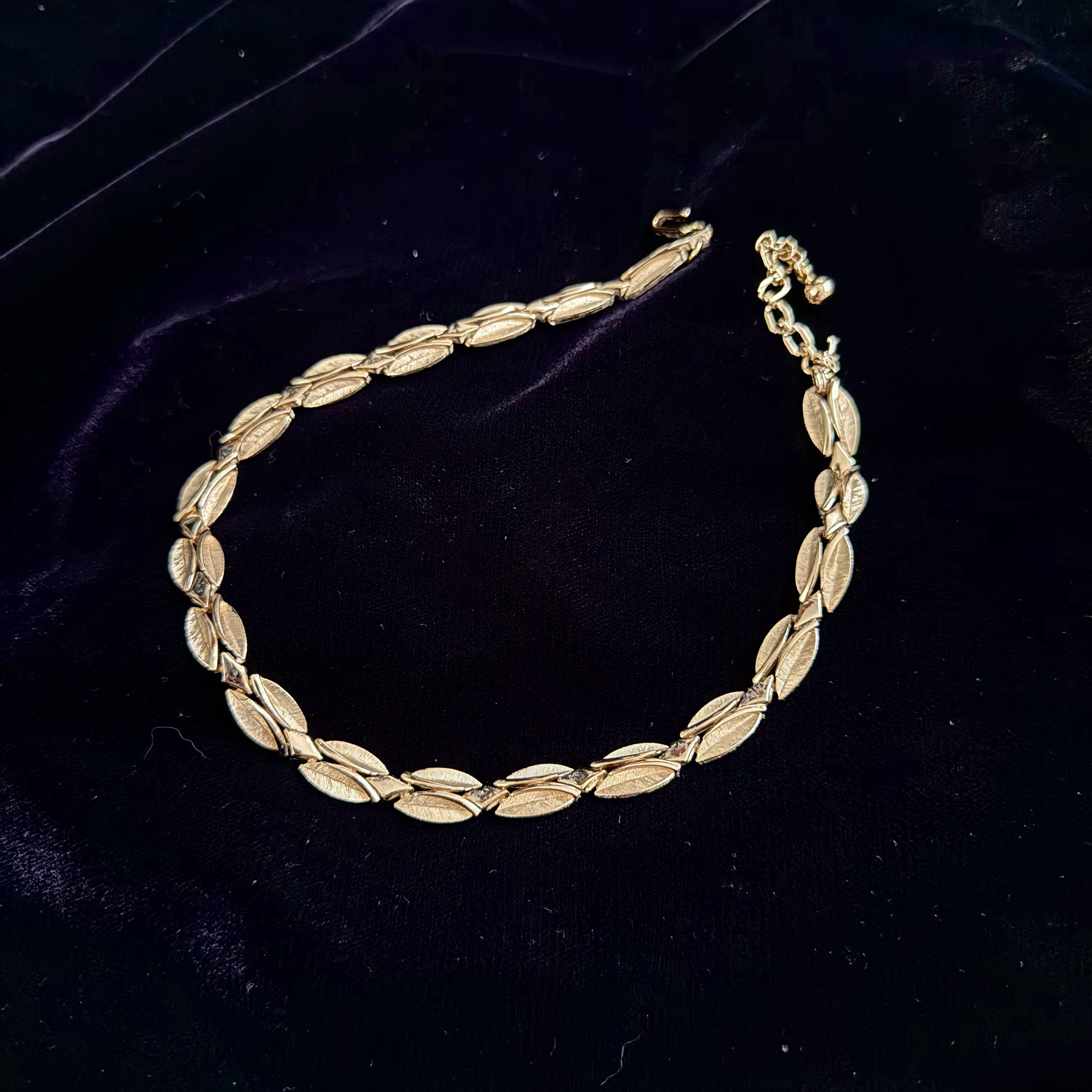 Vintage Trifari Gold Matte Leaf Link Chain Necklace