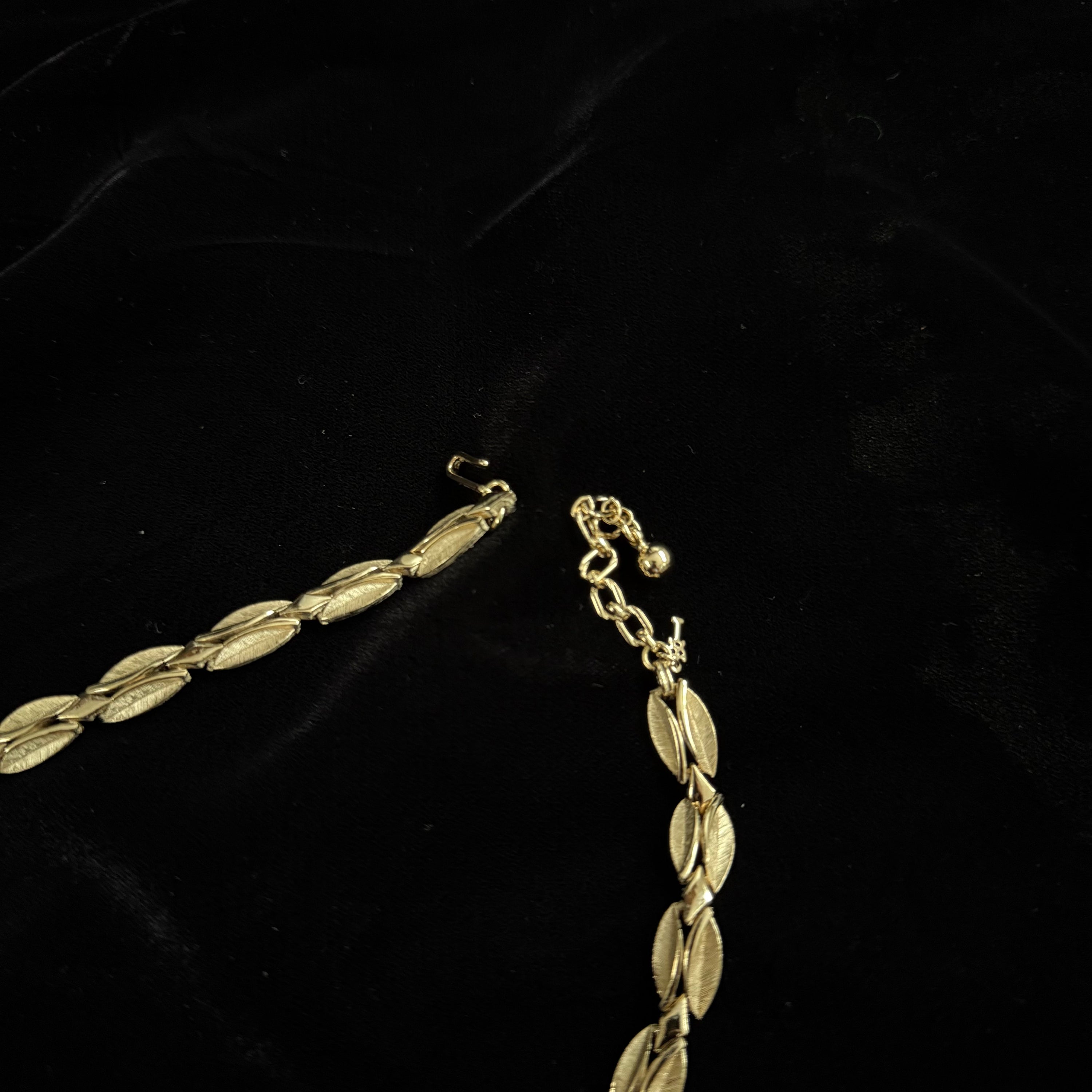 Vintage Trifari Gold Matte Leaf Link Chain Necklace