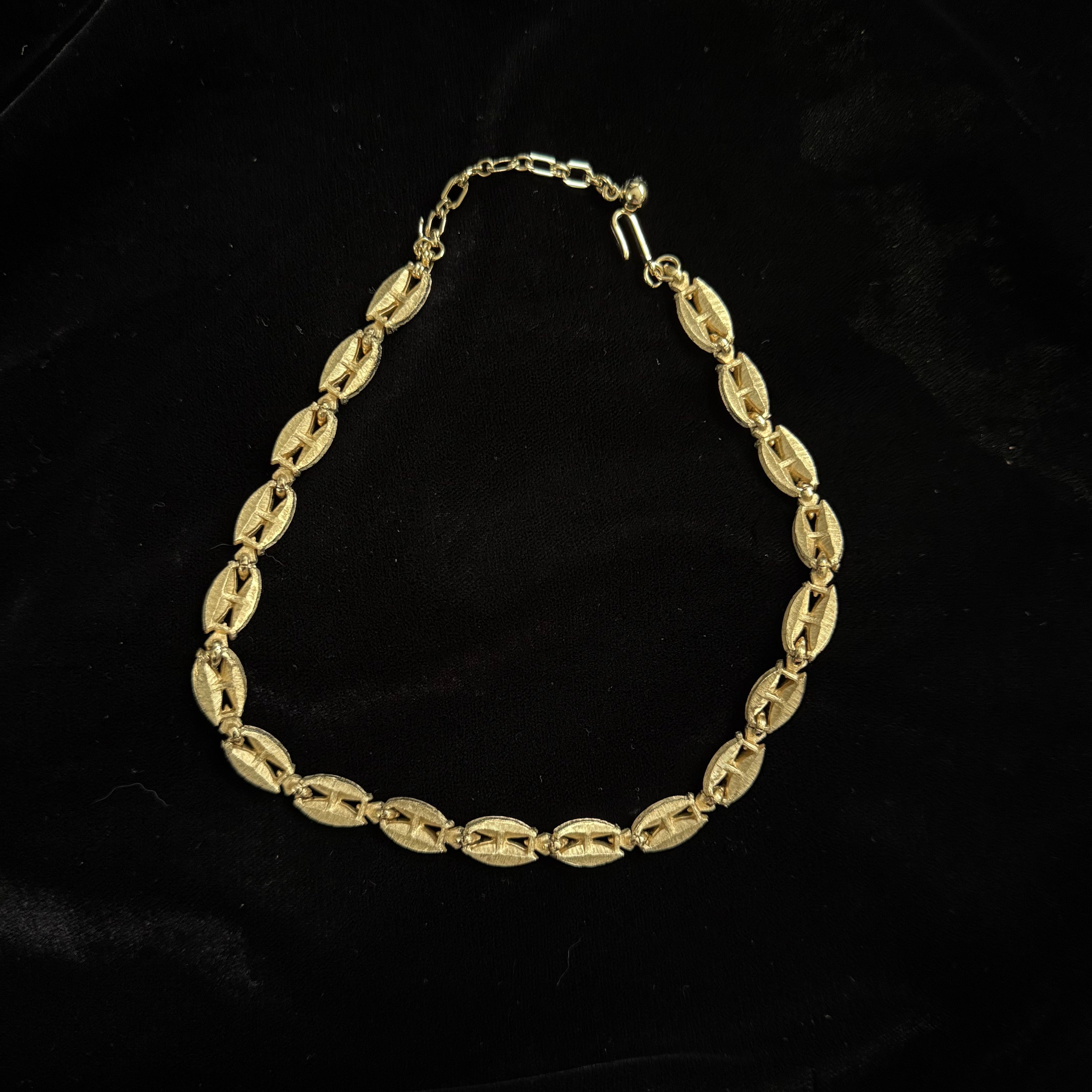 Vintage Trifari Gold Matte Leaf Link Chain Necklace