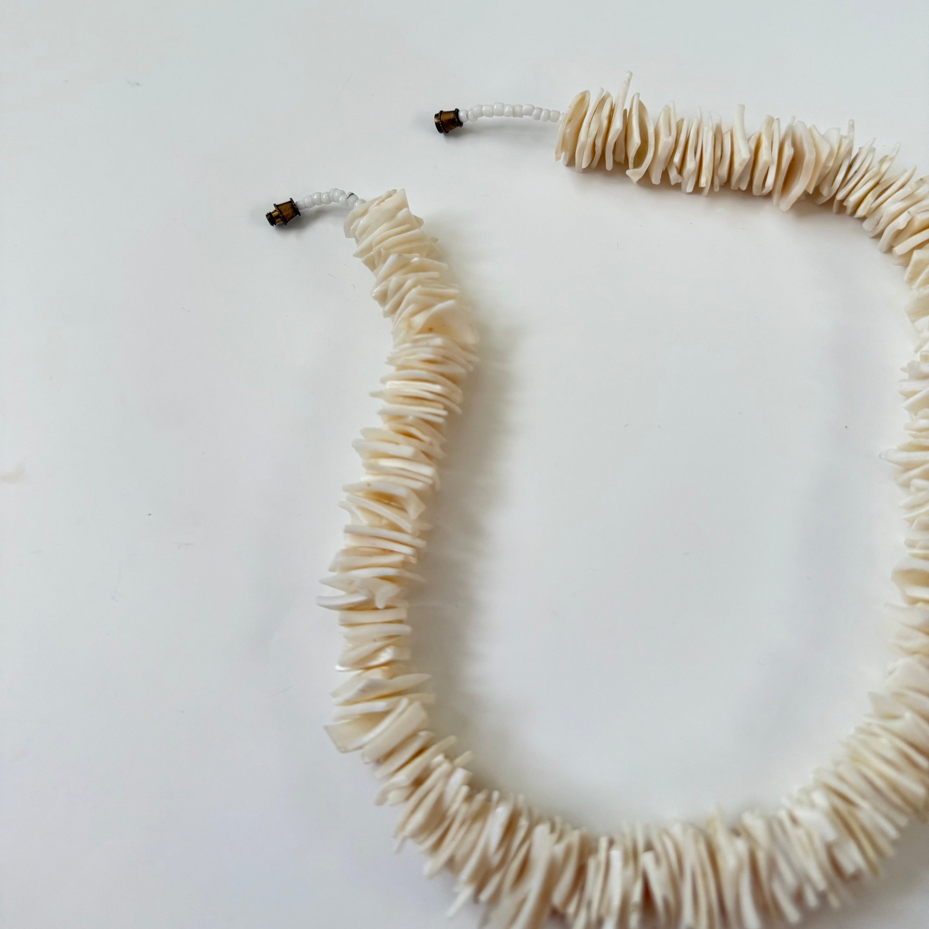 Vintage Chunky White Puka Shell Necklace Barrel Clasp