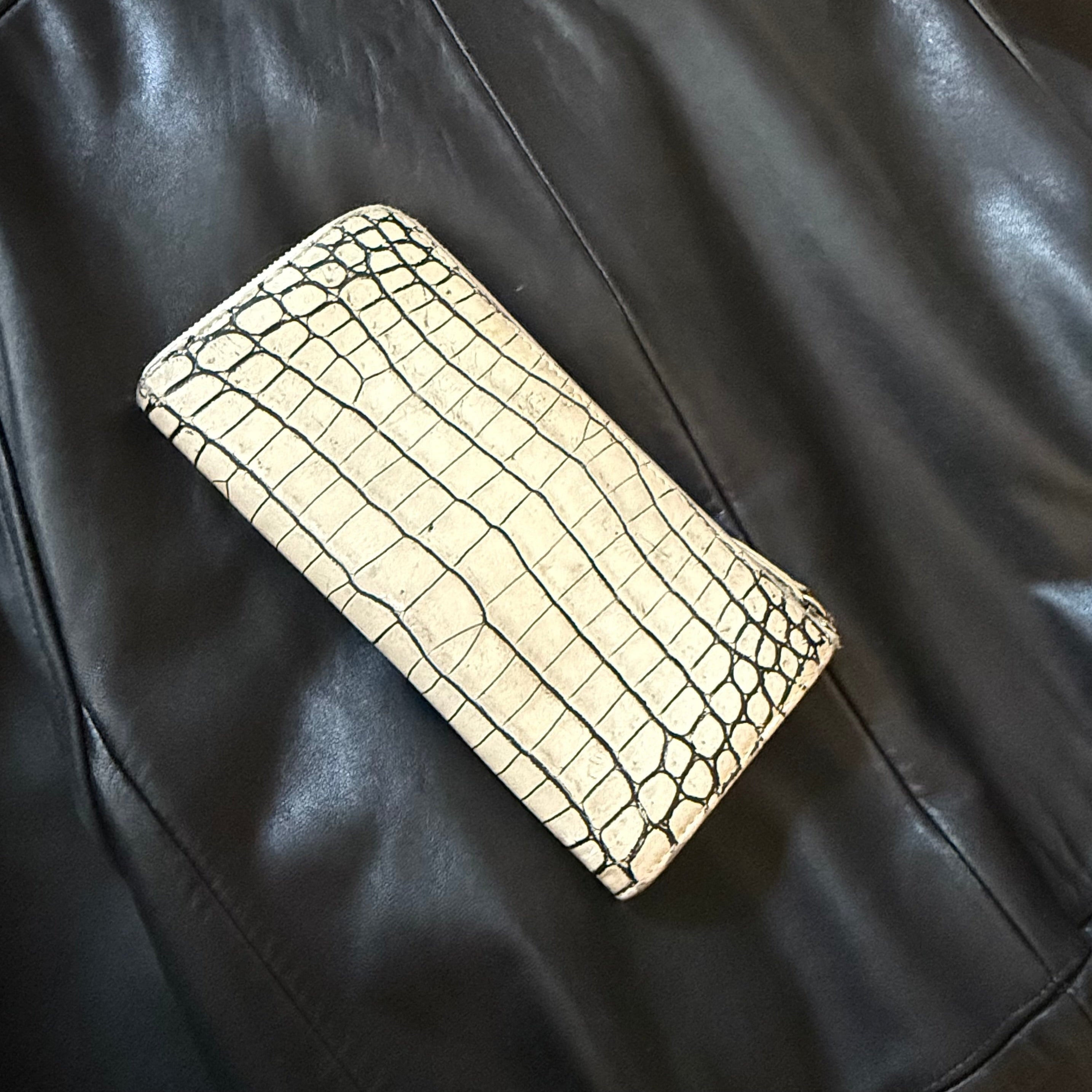 LING WU Crocodile Leather Long Wallet