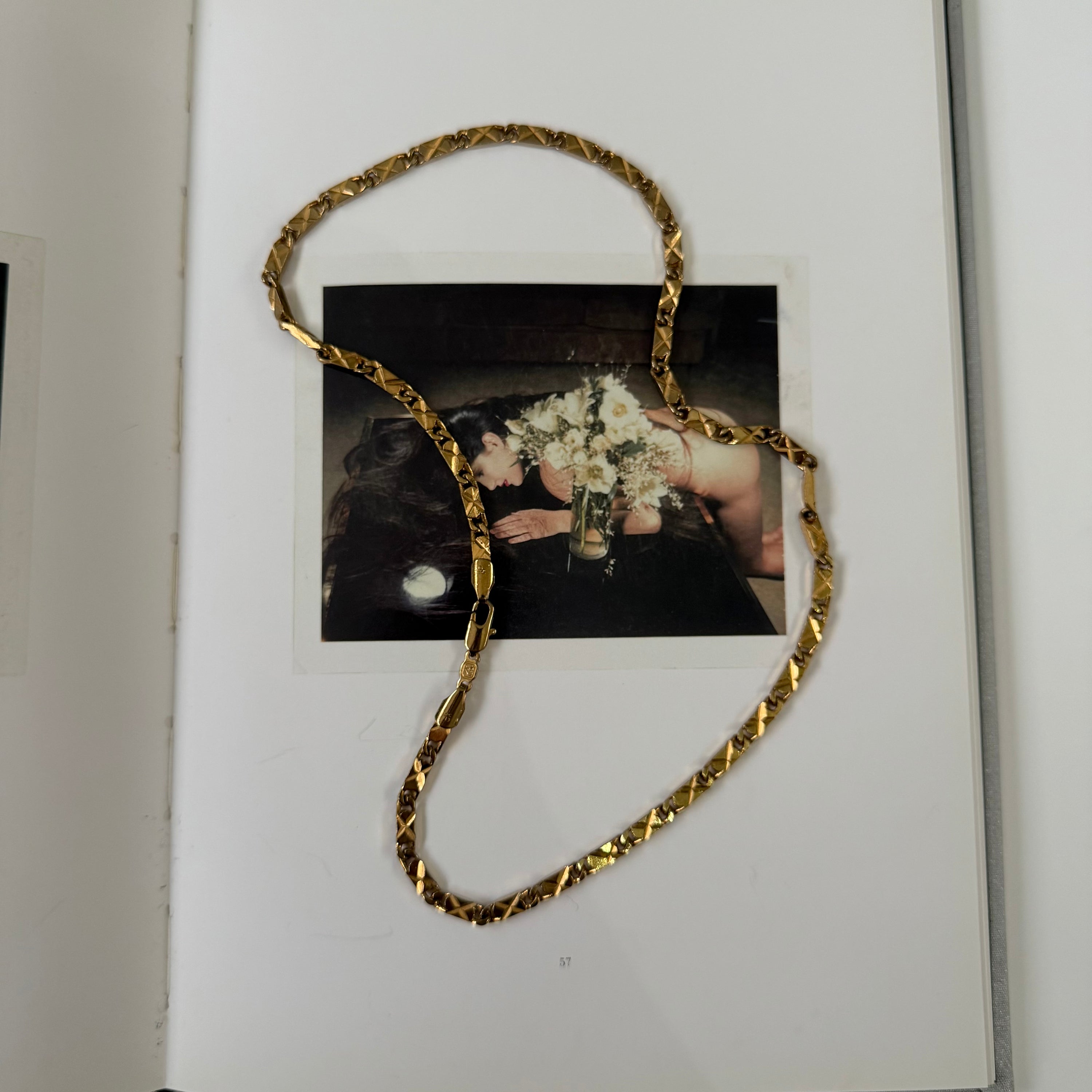 Vintage 70s Gold-Tone Box Etched Chain Choker Necklace