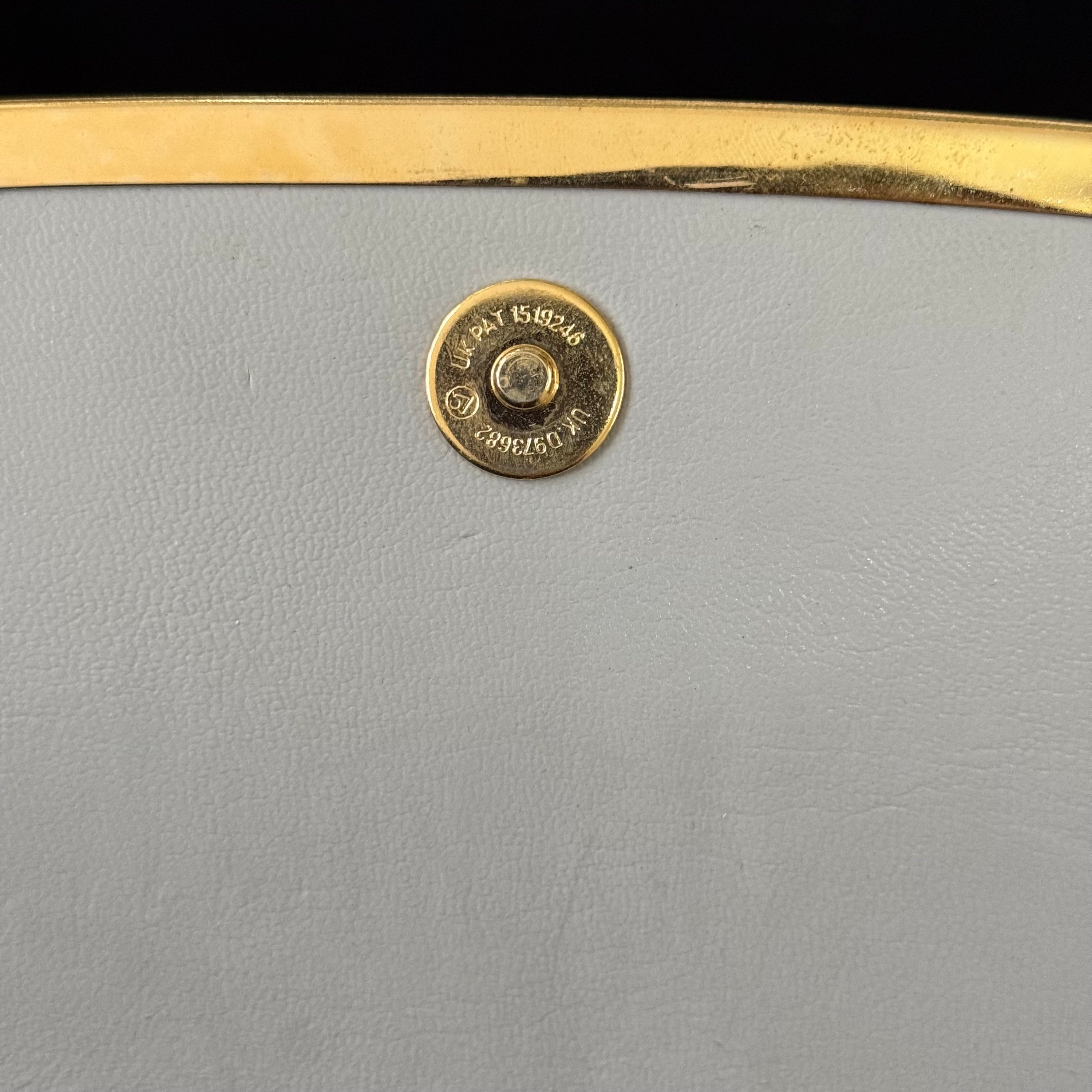 Vintage 1970s White Glomesh Purse