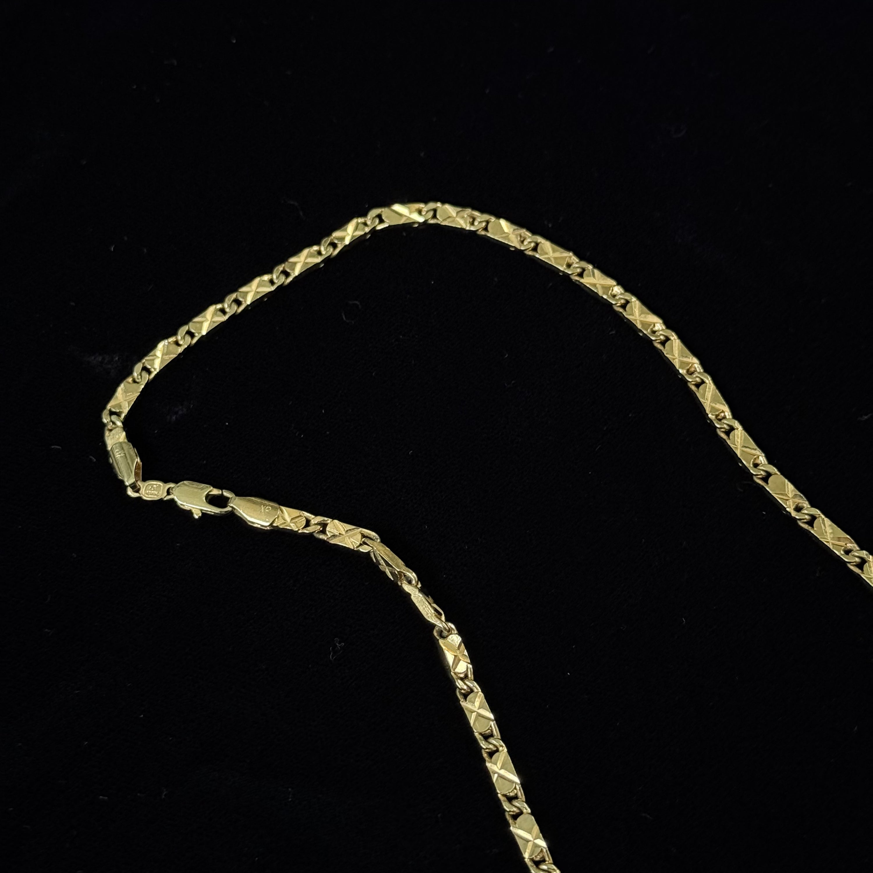 Vintage 70s Gold-Tone Box Etched Chain Choker Necklace