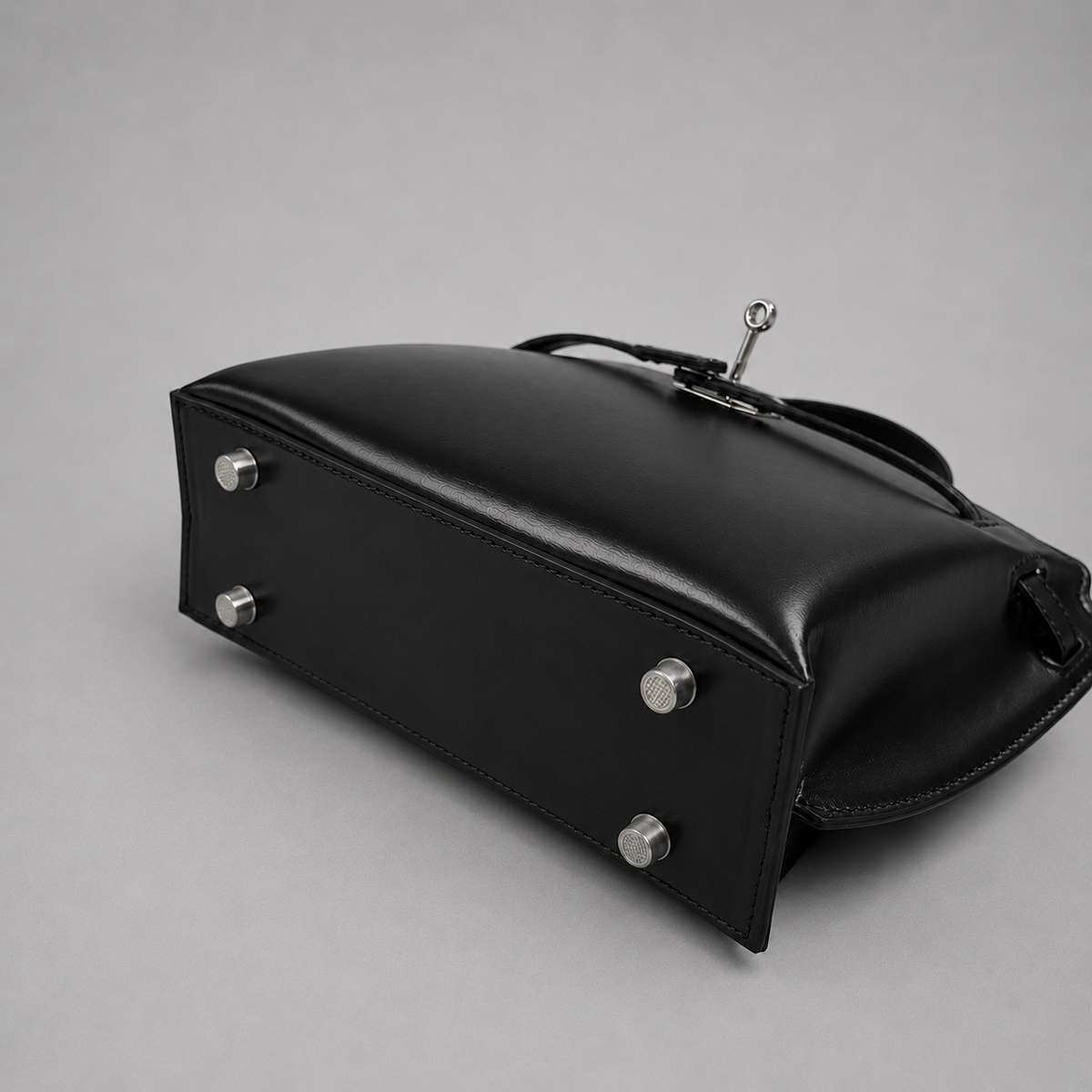 Le H 26 Black Leather Top Handle (PRE-ORDER)