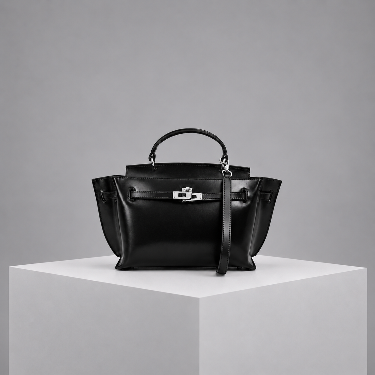 Le H 30 Black Leather Top Handle Bag (PRE-ORDER)