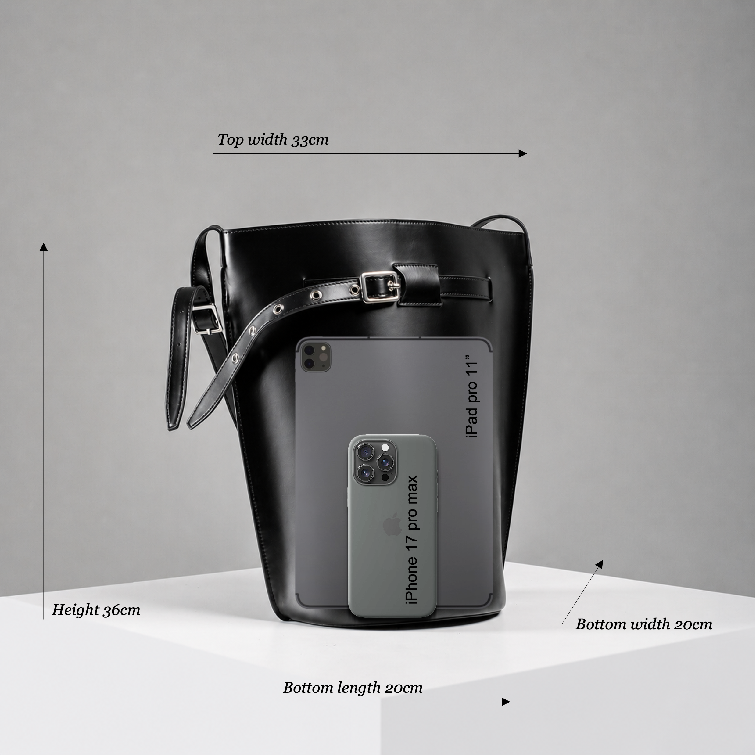 Le Belt Black Lightweight Leather Bucket Shoulder Bag