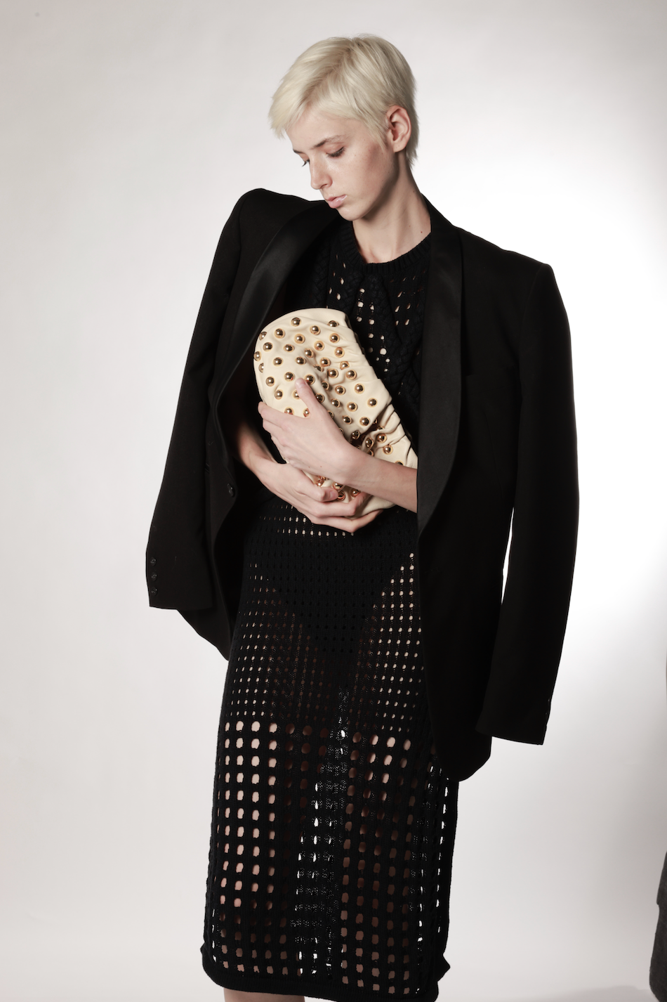 Bubble 12 xl Stud Tofu Clutch