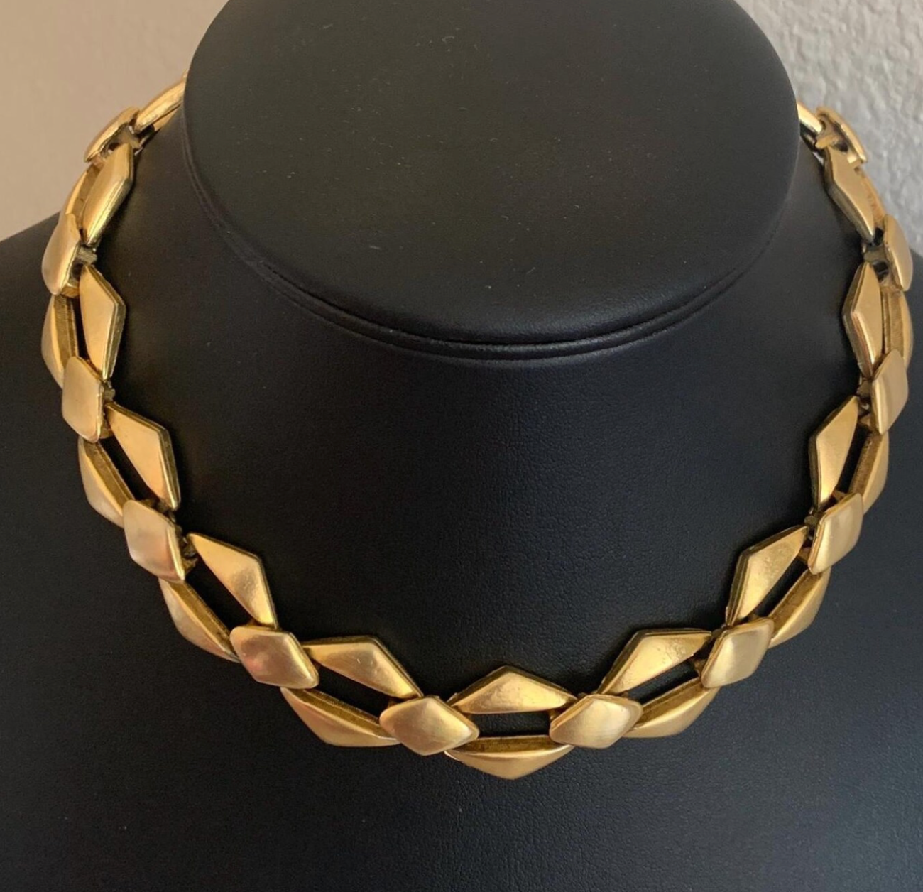 Vintage 1980s Diamond Link Matte Gold-toned Choker Necklace