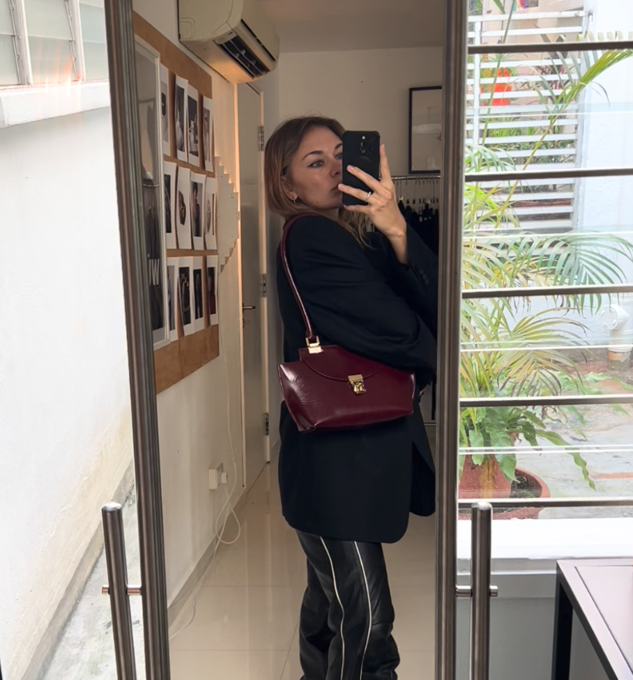 Le Bon 20 Plum Top Handle