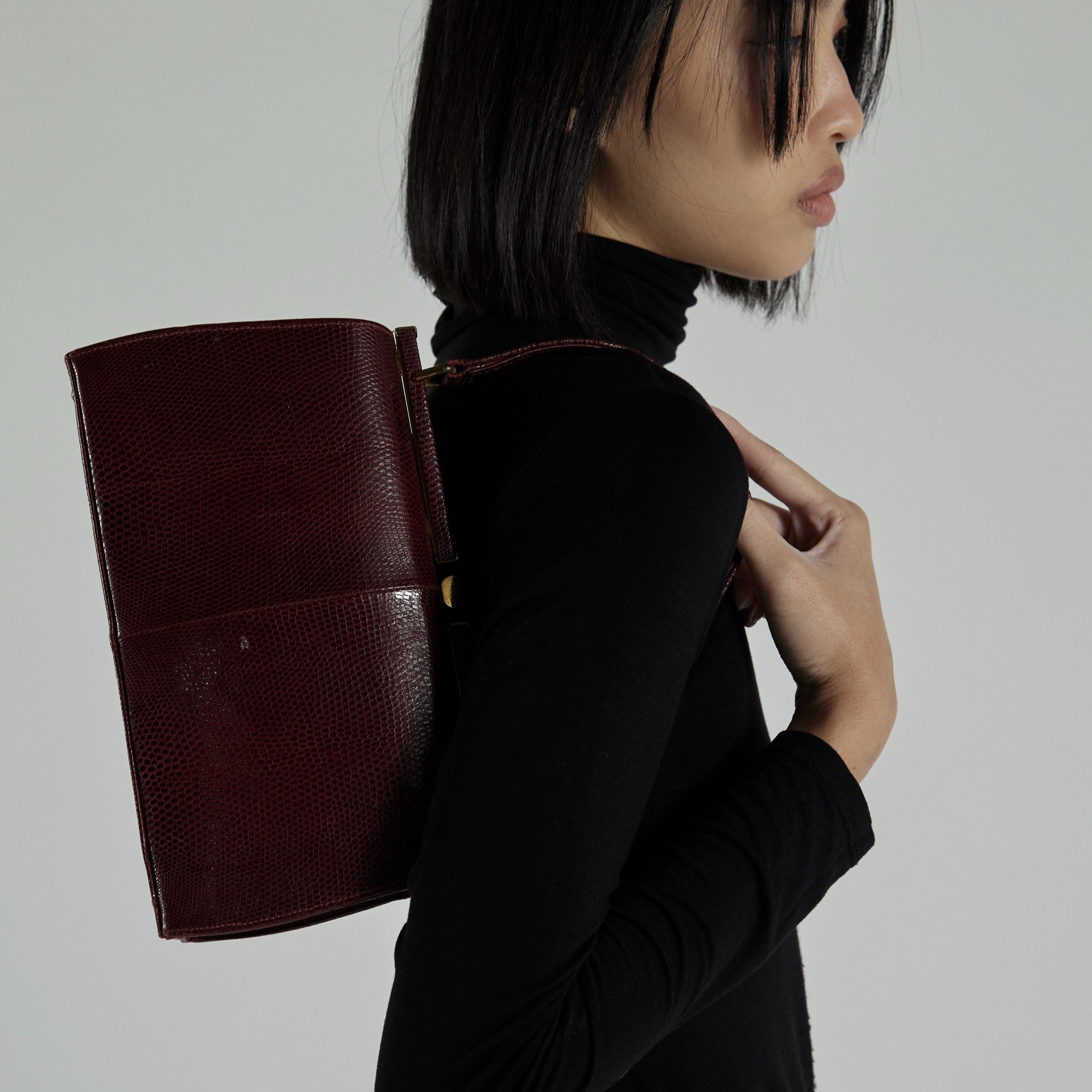 DELVAUX☆VagabondロングウォレットAlpina Calf Antwerp Blue BLEUFORET/ブルーフォレ｜秋の足元を彩るジャカードソックス