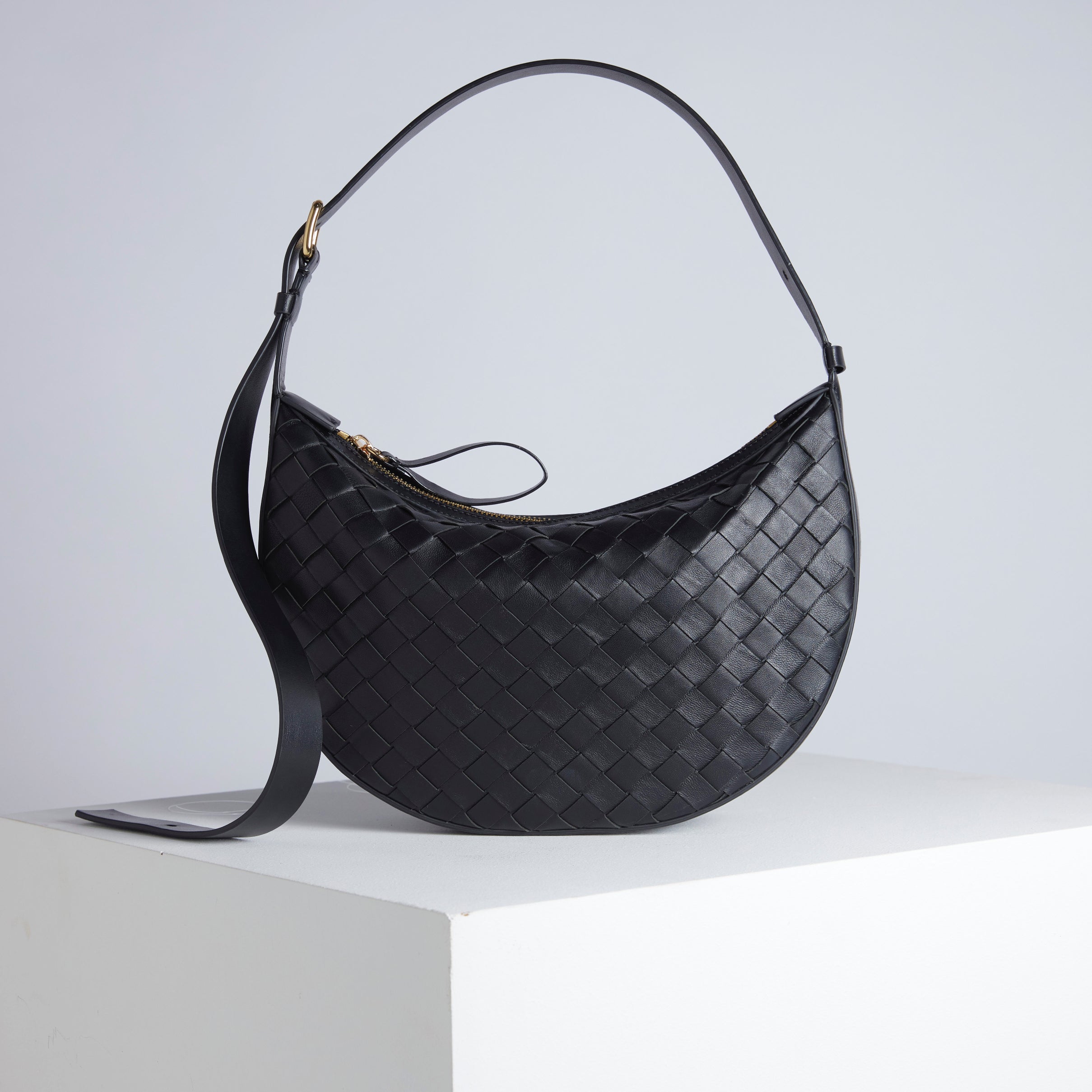 Cookie 28 Interknit Black Shoulder Bag