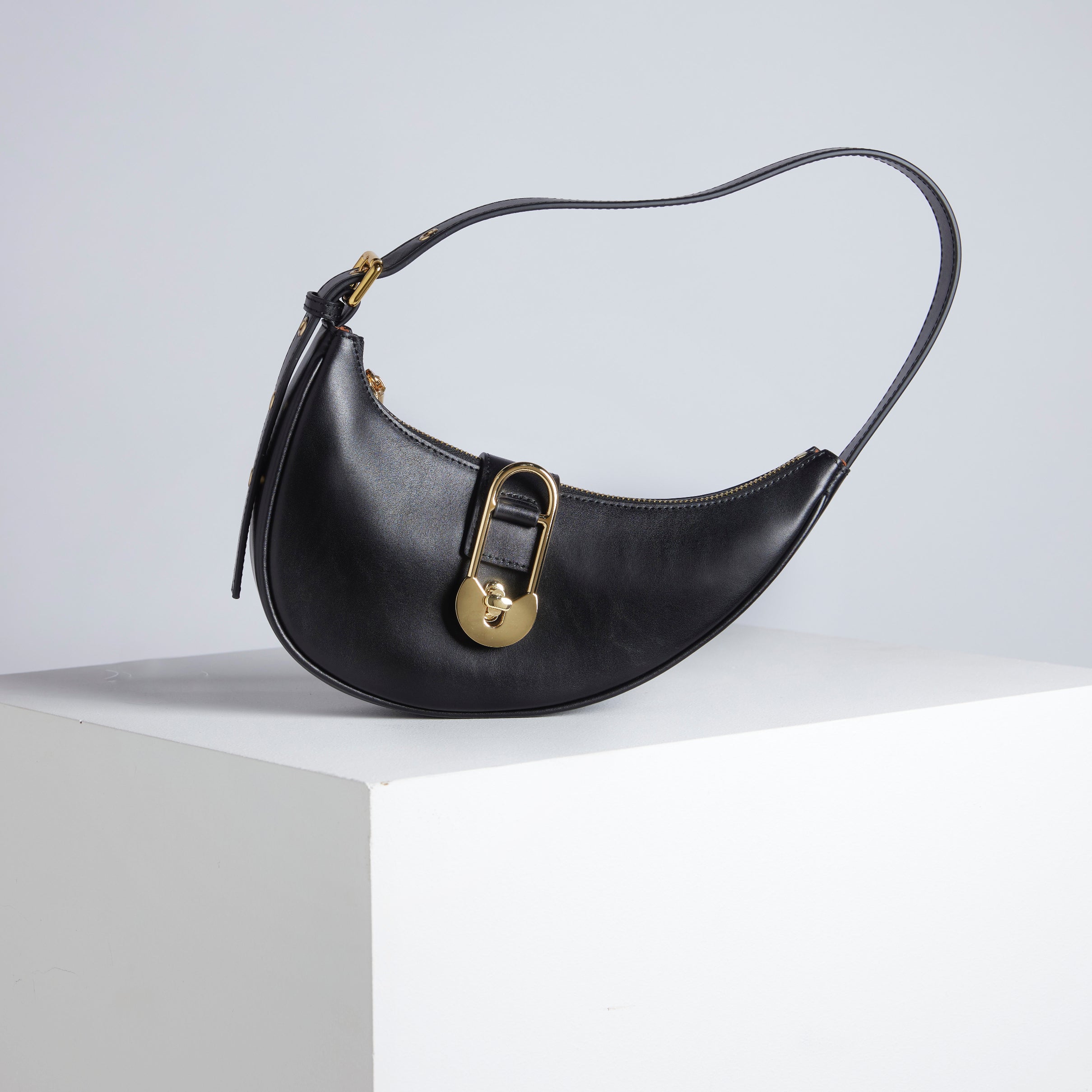 Lovelock Bag