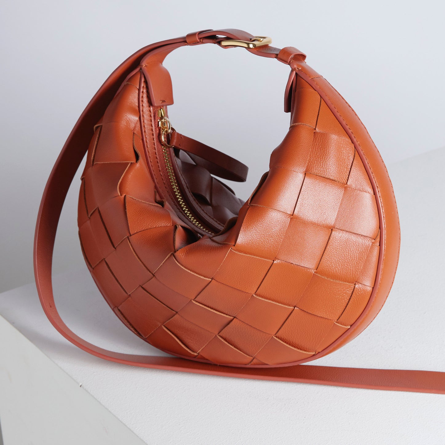 Cookie 28 Woven Bombay brown Shoulder Bag