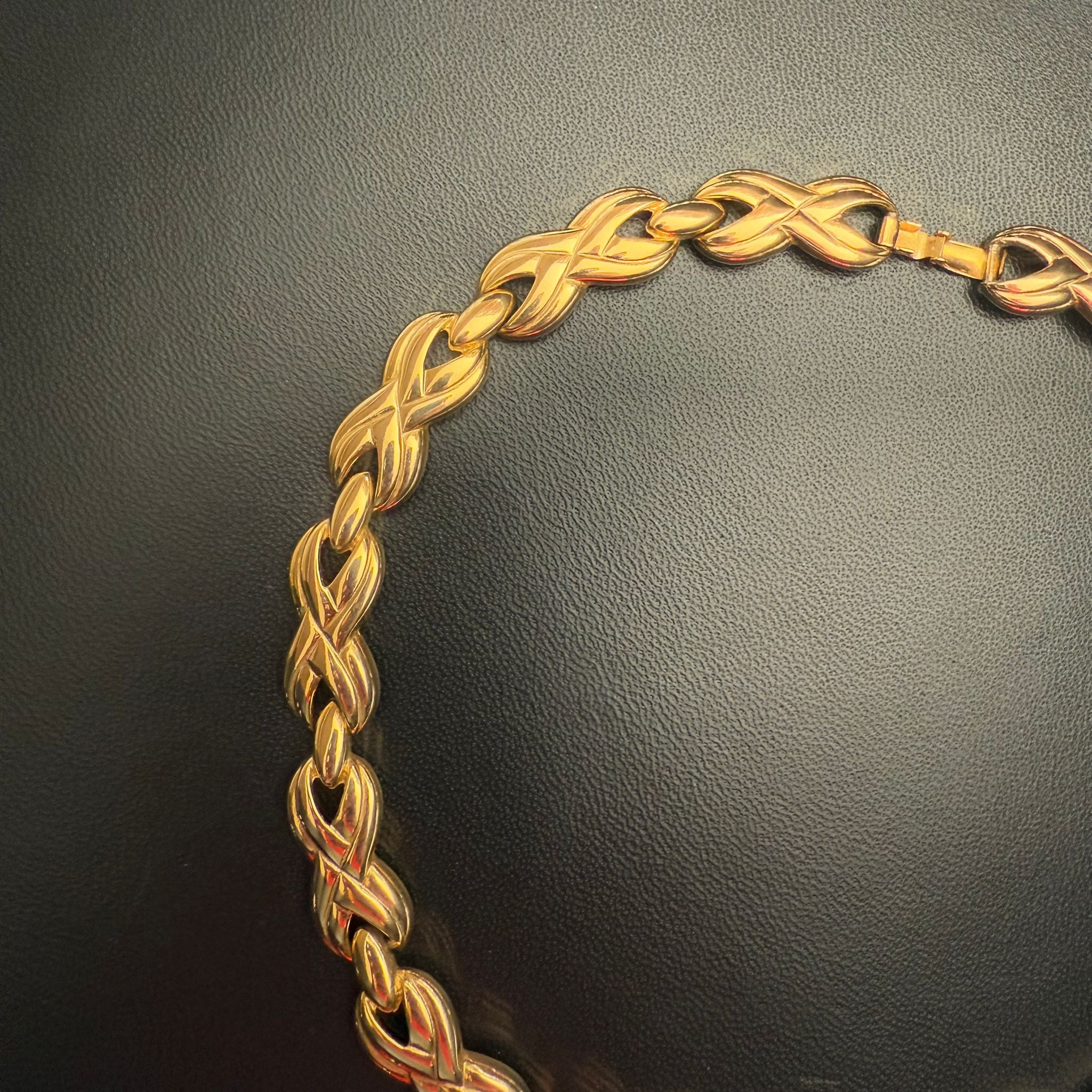 Vintage 1980s Gold Twist Necklace