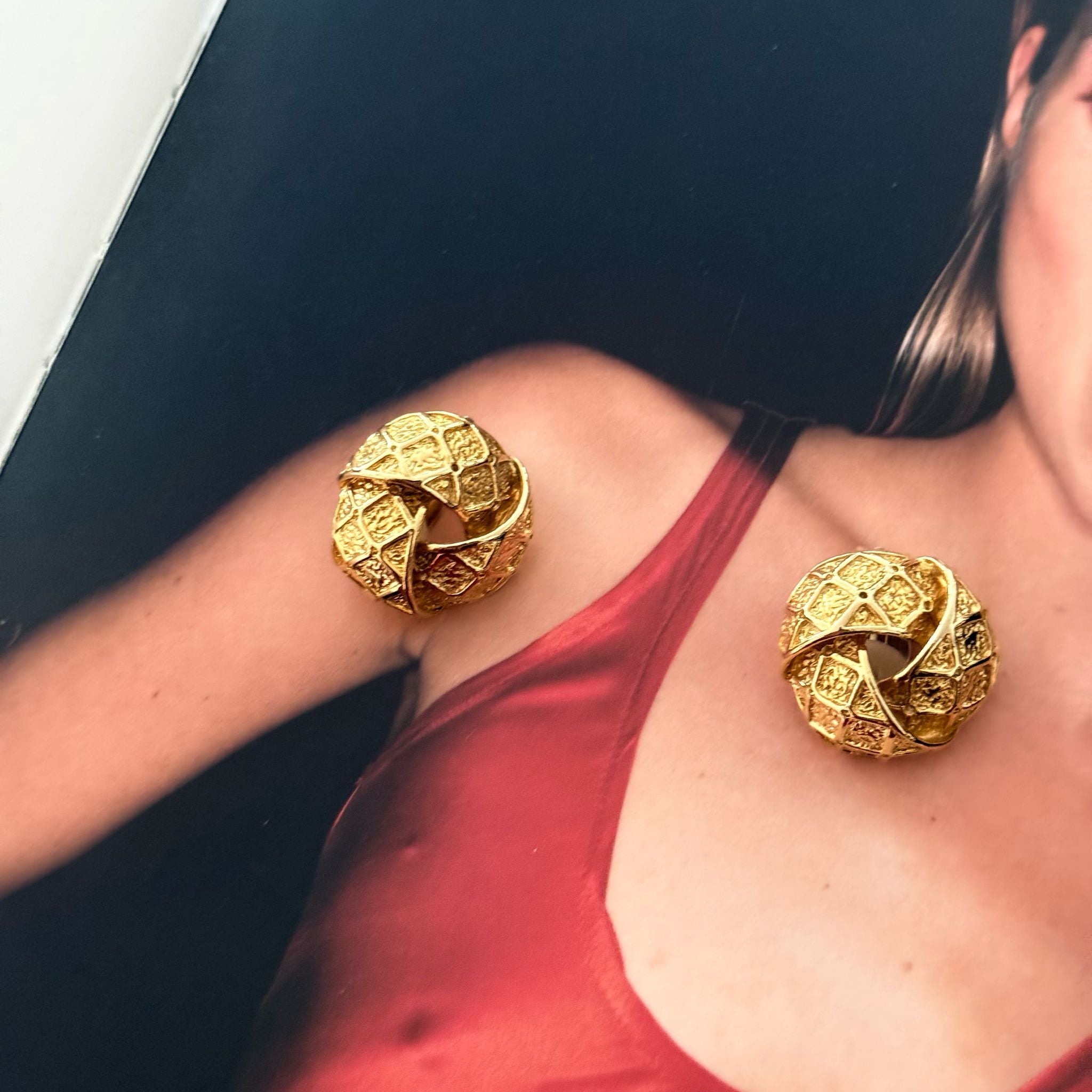 Vintage 80s Chunky Round Gold-toned Clip-on Earrings
