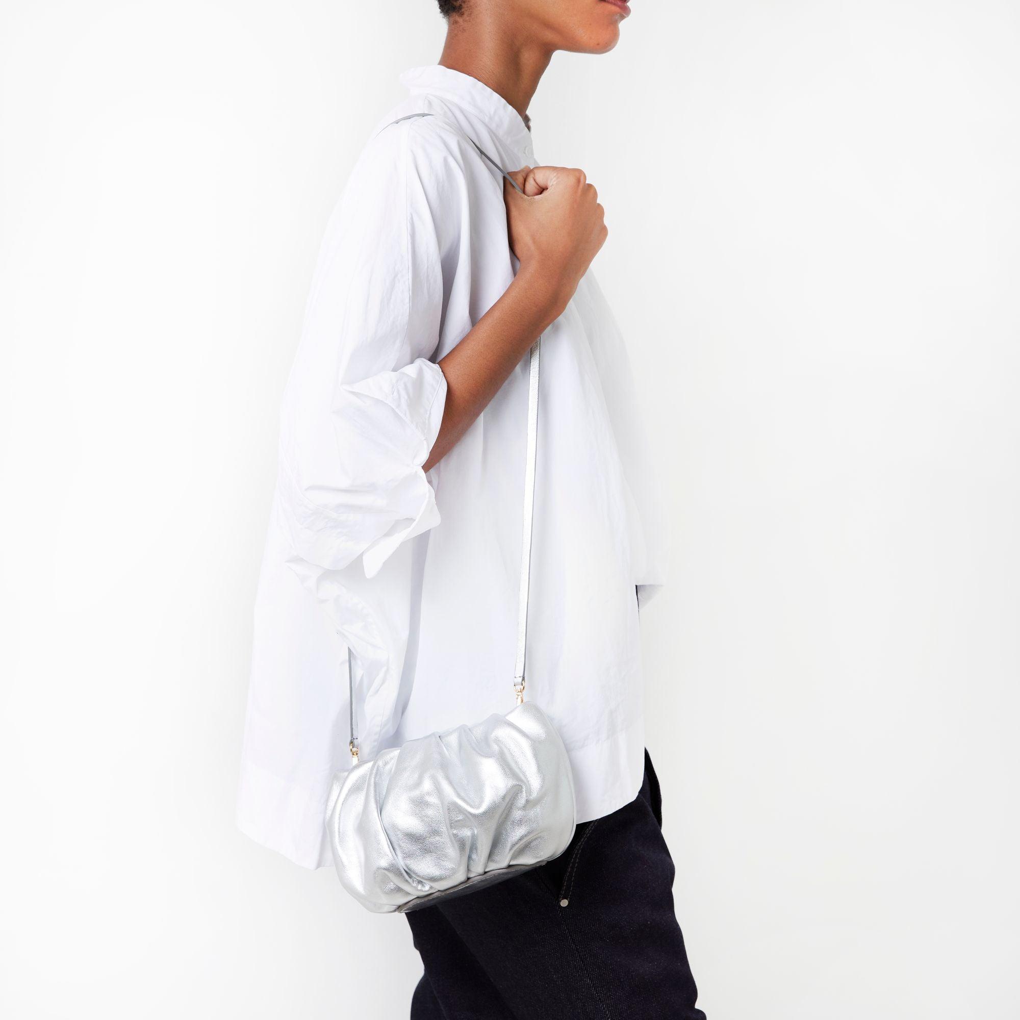 BUBBLE 8 SILVER CLUTCH (PRE-ORDER) - WŪHAŪS