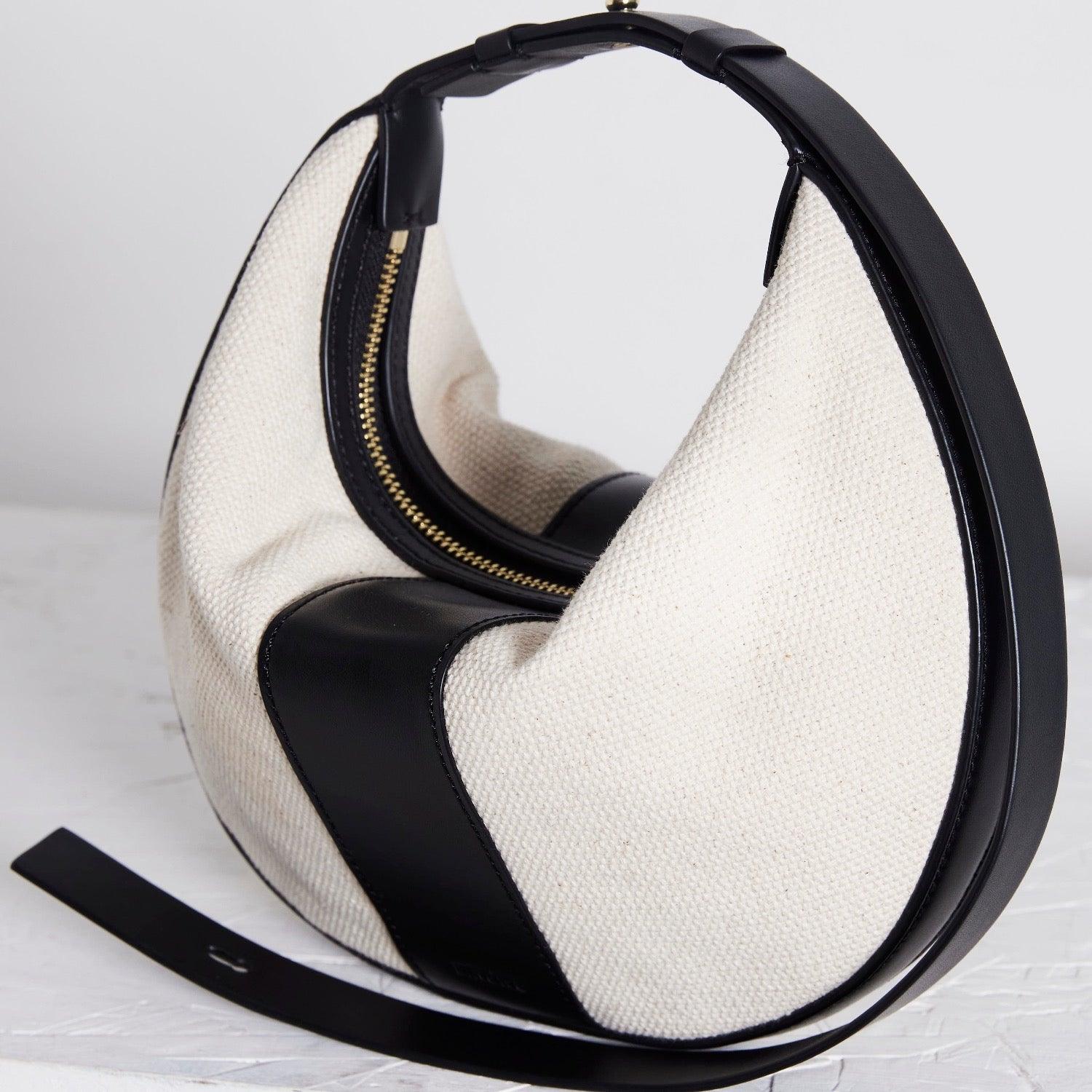 Cookie 28 Canvas Black Shoulder Bag - WŪHAŪS