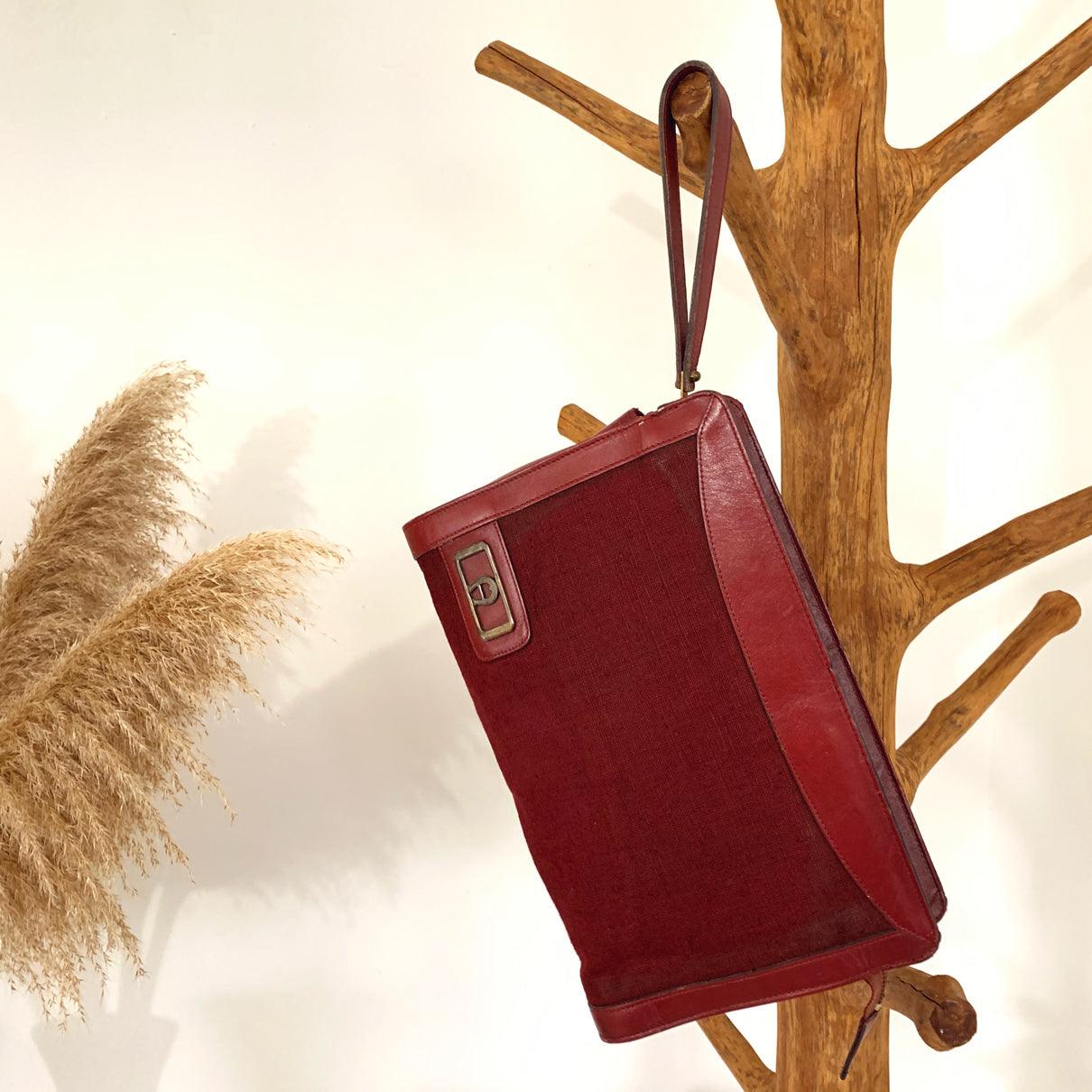 Vintage 1980s Red Etienne Aigner Wristlet Clutch - WŪHAŪS